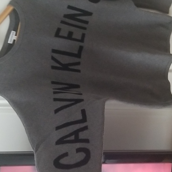 Sweater - Picture 2 of 3